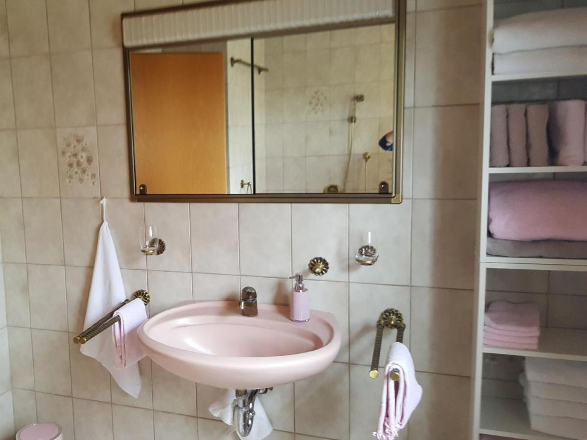 Ferienwohnungen Am Finkenweg Bestwig Exterior foto